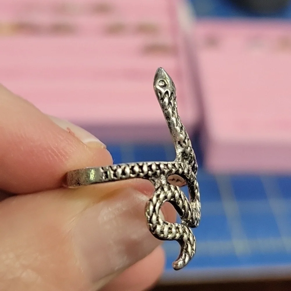 Snake Silver Tone Ring Size 6